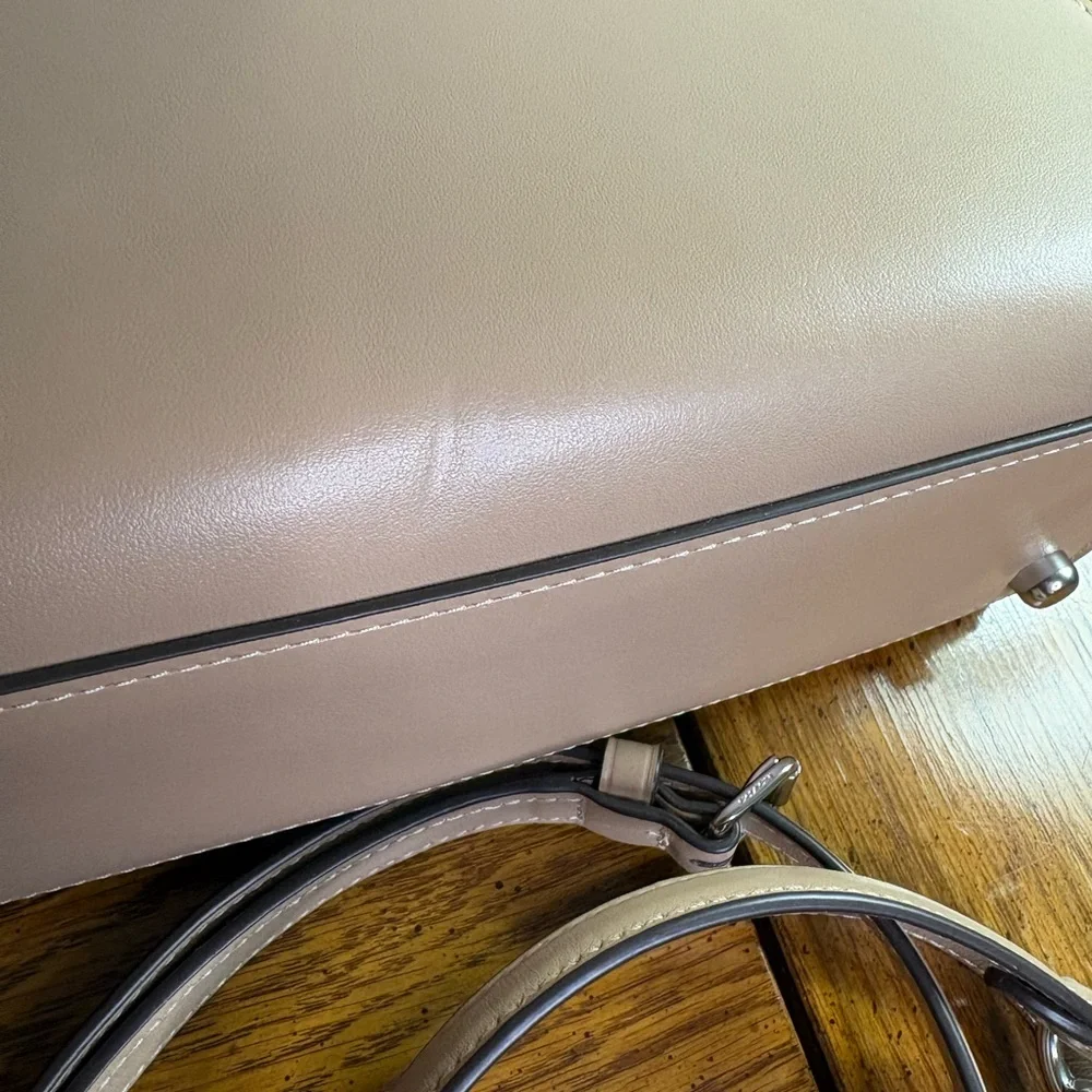 Coach Nina Small Tote - Picture 4 of 7